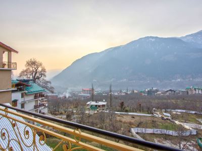 Hotel Sparklyn View Manali